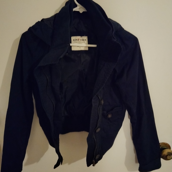 Jacket, black hoodie - Picture 3 of 5